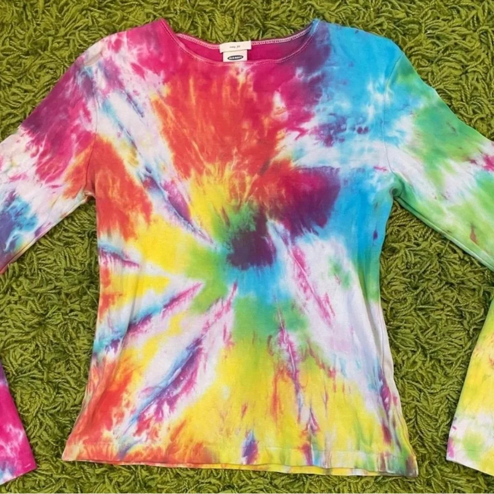 tie dye rainbow swirl long sleeve t-shirt